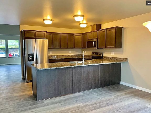 2nd image of 1402 34th St