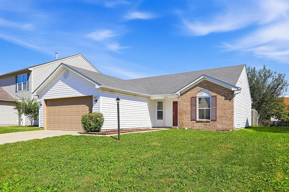 3 bed, 2.0 bath, 1207 sqft, $1,680 — Photo 2