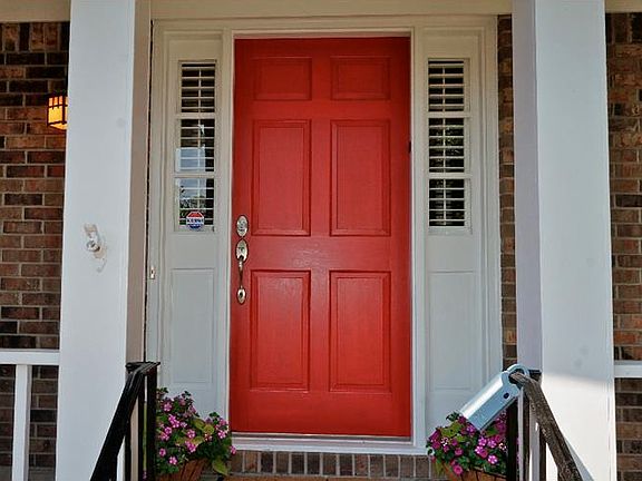 2nd image of 1116 Leslie Ln