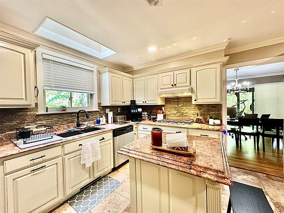 5th image of 3313 E 68th Pl #6