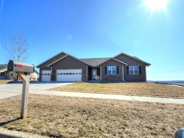 1400 20th St, Baraboo, WI 53913