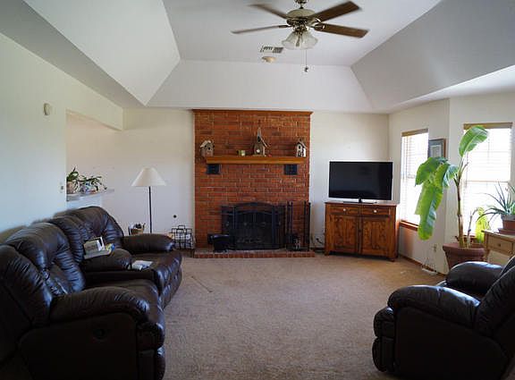 4th image of 85 W Pheasant Ln