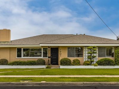 1901 W Almond Ave, Orange, CA, 92868
