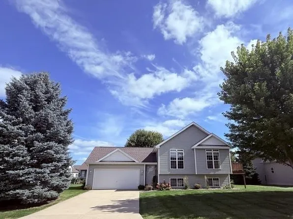 313 Santa Maria Dr, Arlington, WI 53911