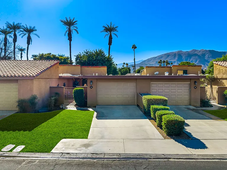 56 La Ronda Dr — Photo 37