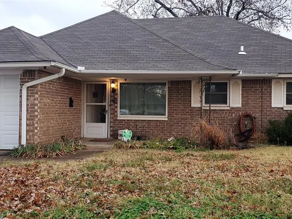 316 Davis Cir, Midwest City, OK 73110