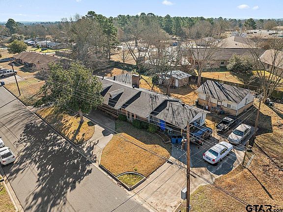 2nd image of 2311 Briarwood Dr