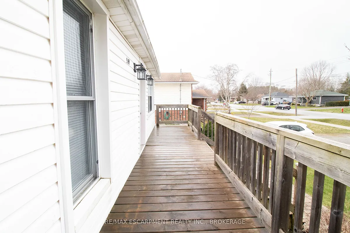 Building Photo - 539 Woodlawn Rd #1