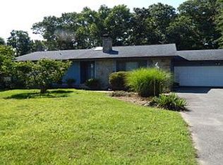 3 Surrey Ln, Lincoln, RI 02865