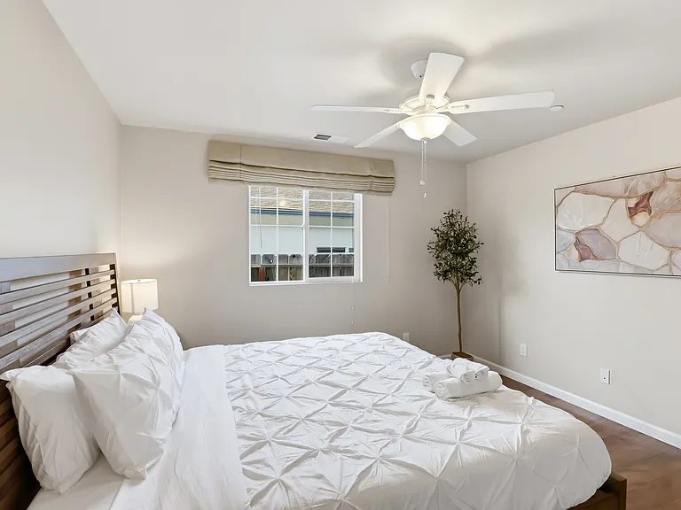 609 Stanford Ave — Photo 56