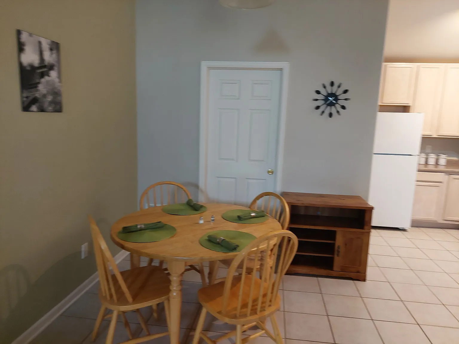 2 bed, 1325 sqft, $1,800 — Photo 3