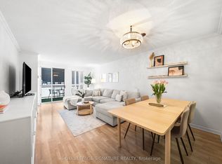 18 Hollywood Ave #206, Toronto, ON M2N6P5