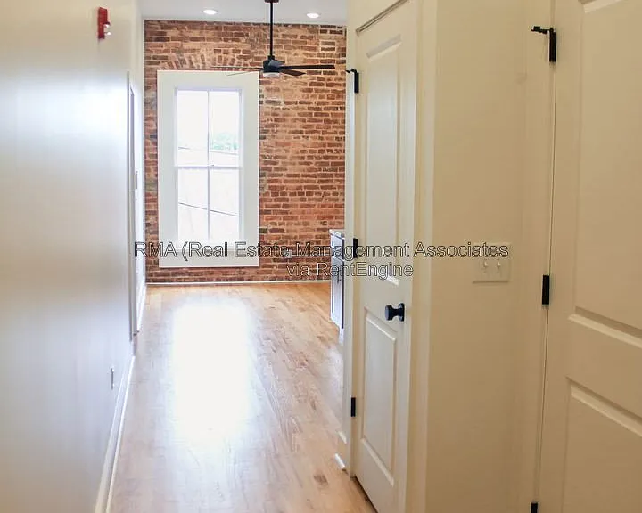 4 Zebulon St #2D — Photo 5