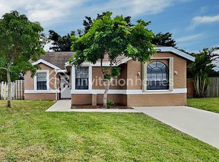 10884 Grandview Ct, Royal Palm Beach, FL 33411