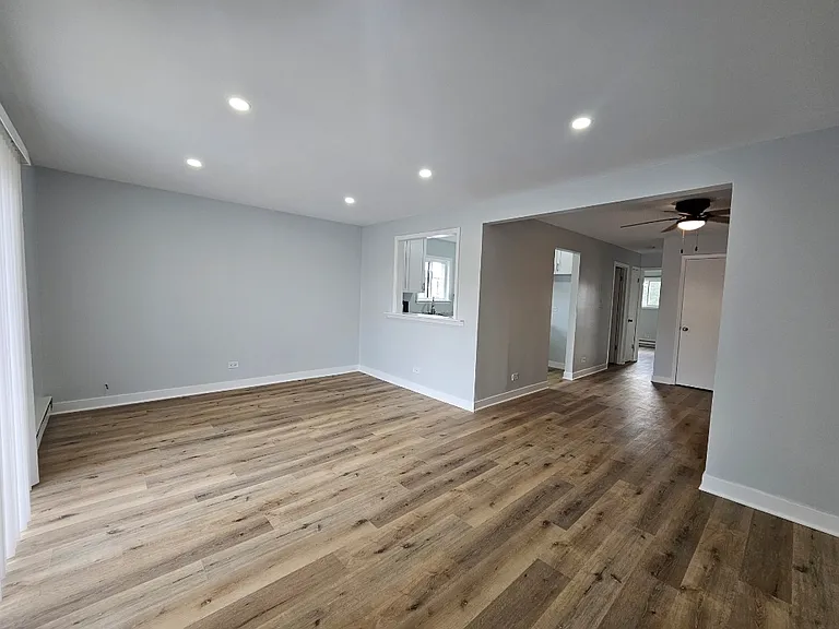 Bonhill Dr — Photo 1