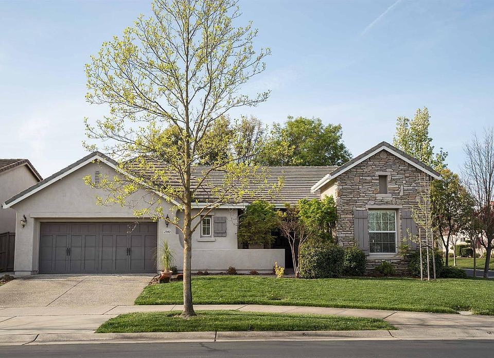 1st image of 2580 Heritage Park Ln