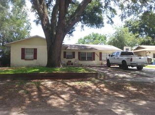 1425 Oak Valley Dr, Seffner, FL 33584