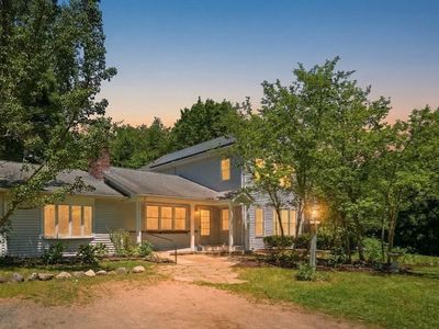 28 Hulst Rd, Amherst, MA, 01002