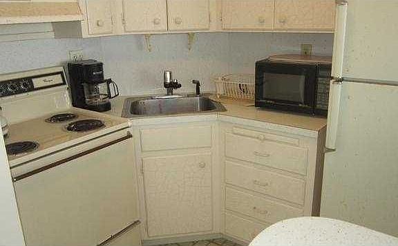 2nd image of 4050 N Ocean Dr APT 705