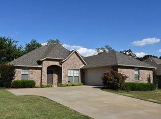 510 Carlson St, Centerton, AR 72719