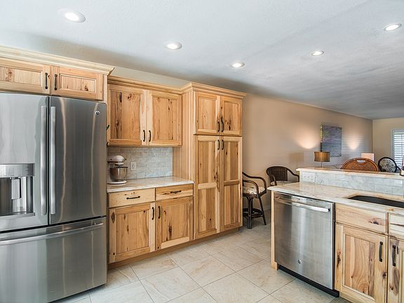 4th image of 2441 Persian Dr APT 17
