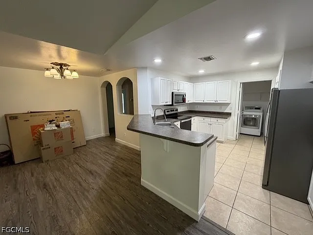 623 Summit Ave S — Photo 9