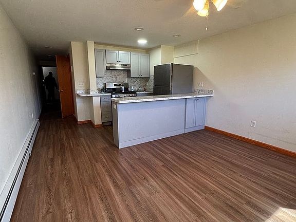 4th image of 44-46 Capitol Ave #102
