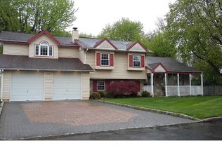 1105 Banes Rd, Southampton, PA 18966