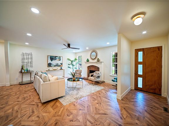 5th image of 9766 Buckskin Cir