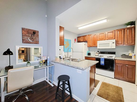 4th image of 3900 Woodchase Dr APT 160