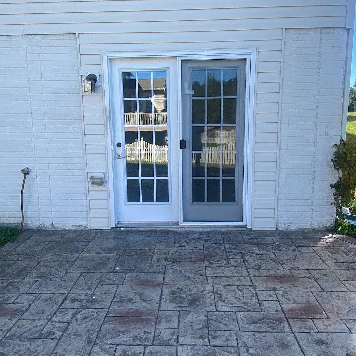 2 bed, 1.0 bath, 3872 sqft, $1,600 — Photo 1