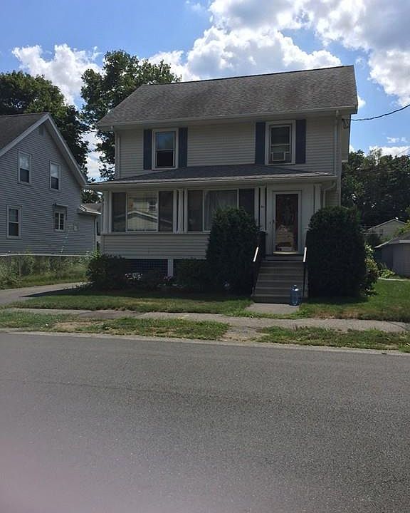 1st image of 25 Essex St #3