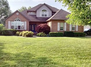 305 Courtland Dr, Highland, IL 62249