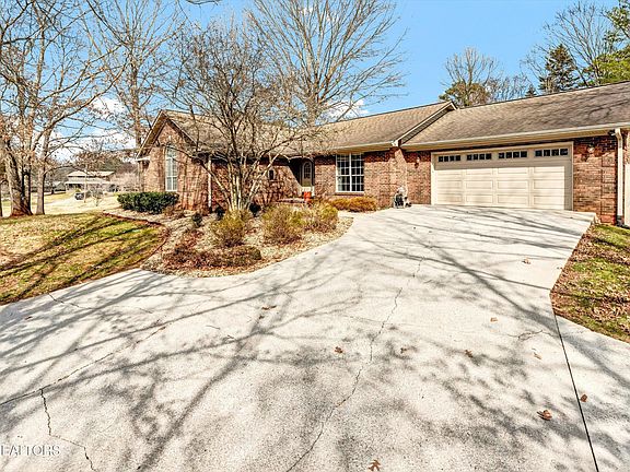 3rd image of 1617 Mimosa Dr