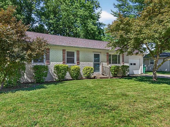 3rd image of 602 Elliott Ct