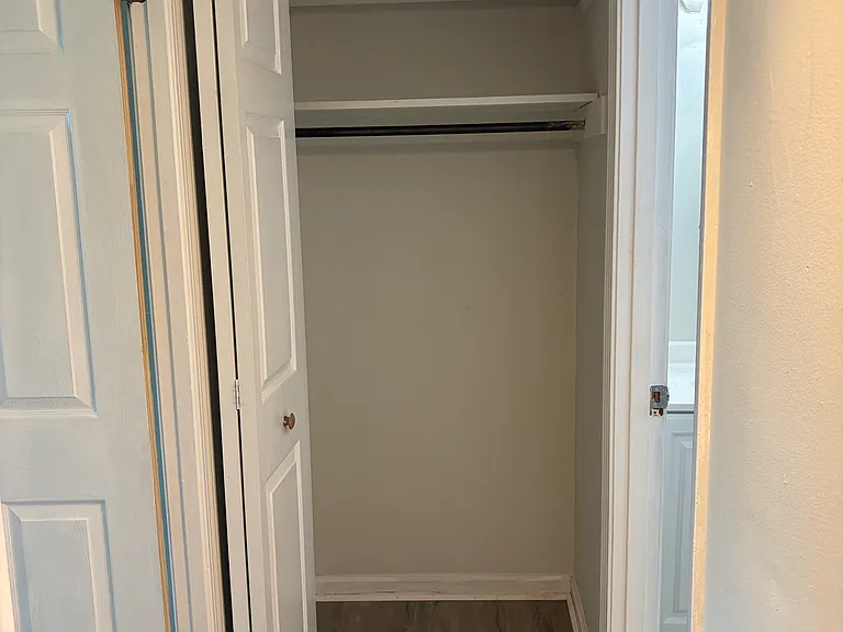 125 S Ewing Ave #8 — Photo 9