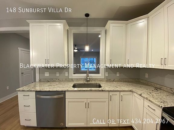 3rd image of 148 Sunburst Villa Dr