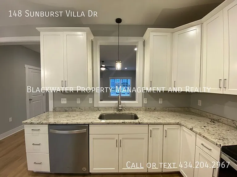 148 Sunburst Villa Dr — Photo 3