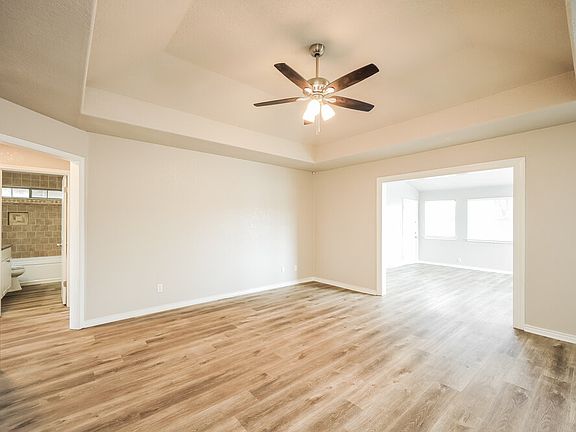 4th image of 819 Hueco Dr
