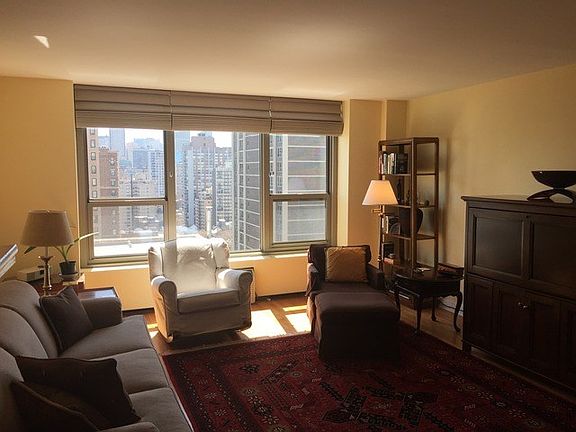 4th image of 1550 N Lake Shore Dr APT 21F