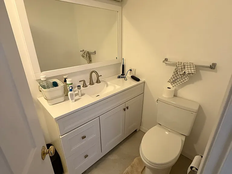 238 Hanover St #2 — Photo 24