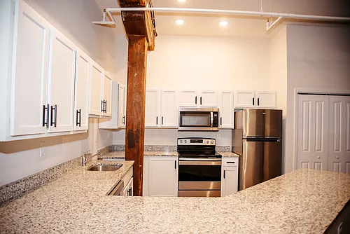 D140 W Broad St Apt D140, Landisville, PA 17538