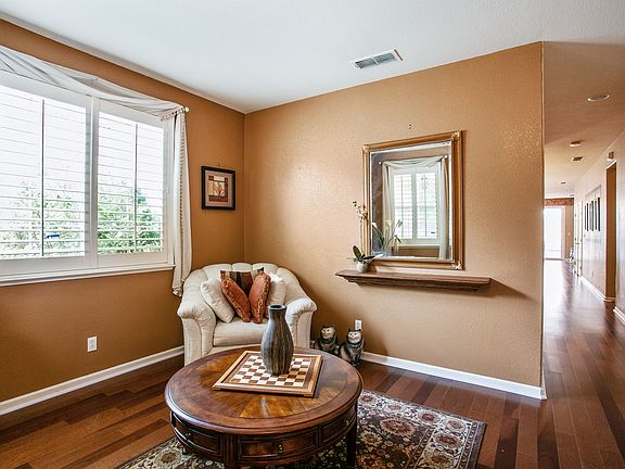 2nd image of 5641 La Casa Way