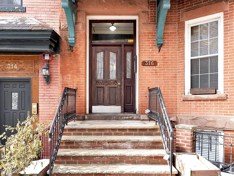 316 Hudson St #4B — Photo 16