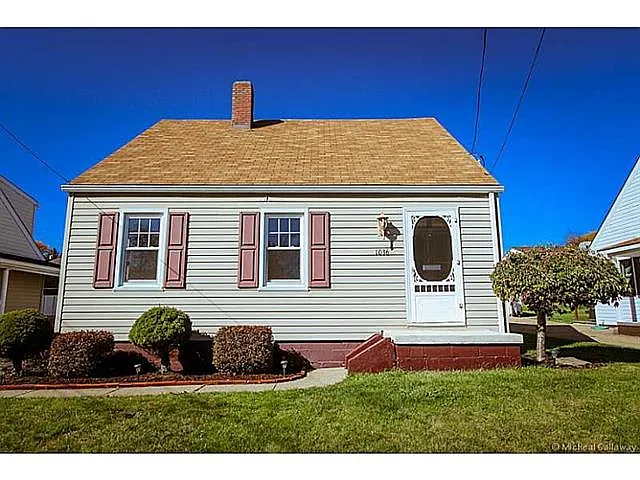 1036 Allaire Ave photo 1