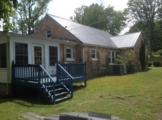 317 S Main St, Waynesboro, TN 38485