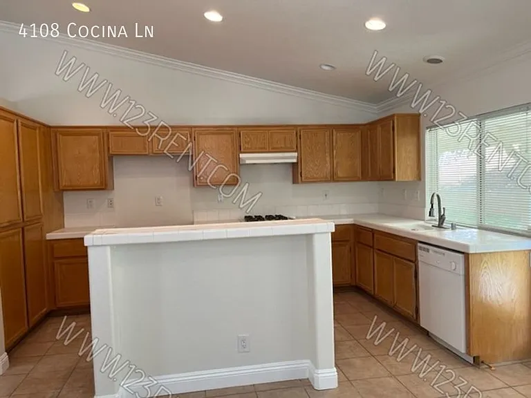 4108 Cocina Ln — Photo 7