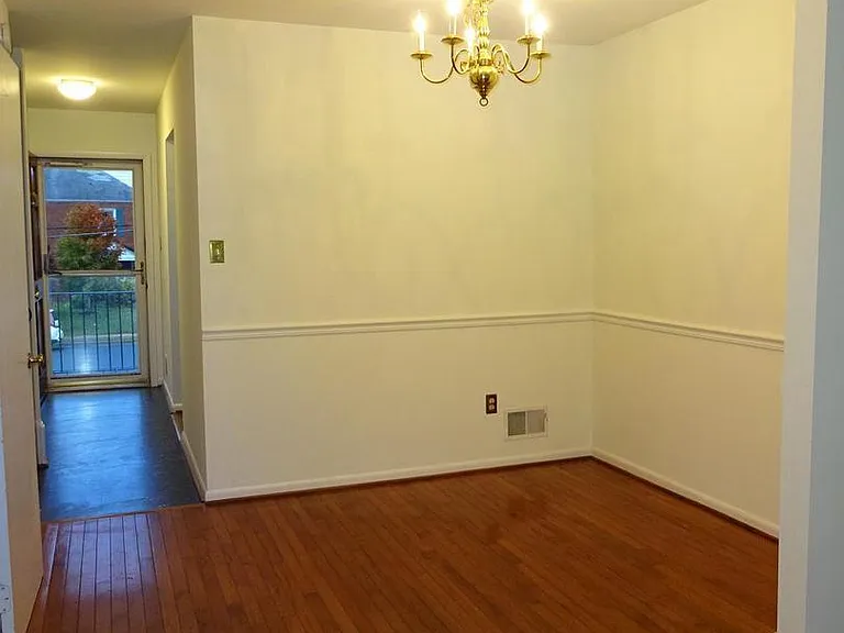 306 S Wayne St #B — Photo 5