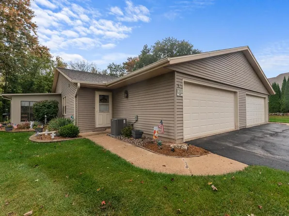 105 Tamarack CIRCLE, Hartford, WI 53027