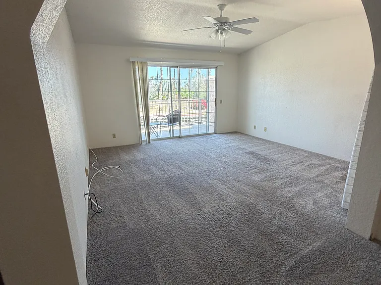 505 S Farrell Dr #R112 — Photo 5